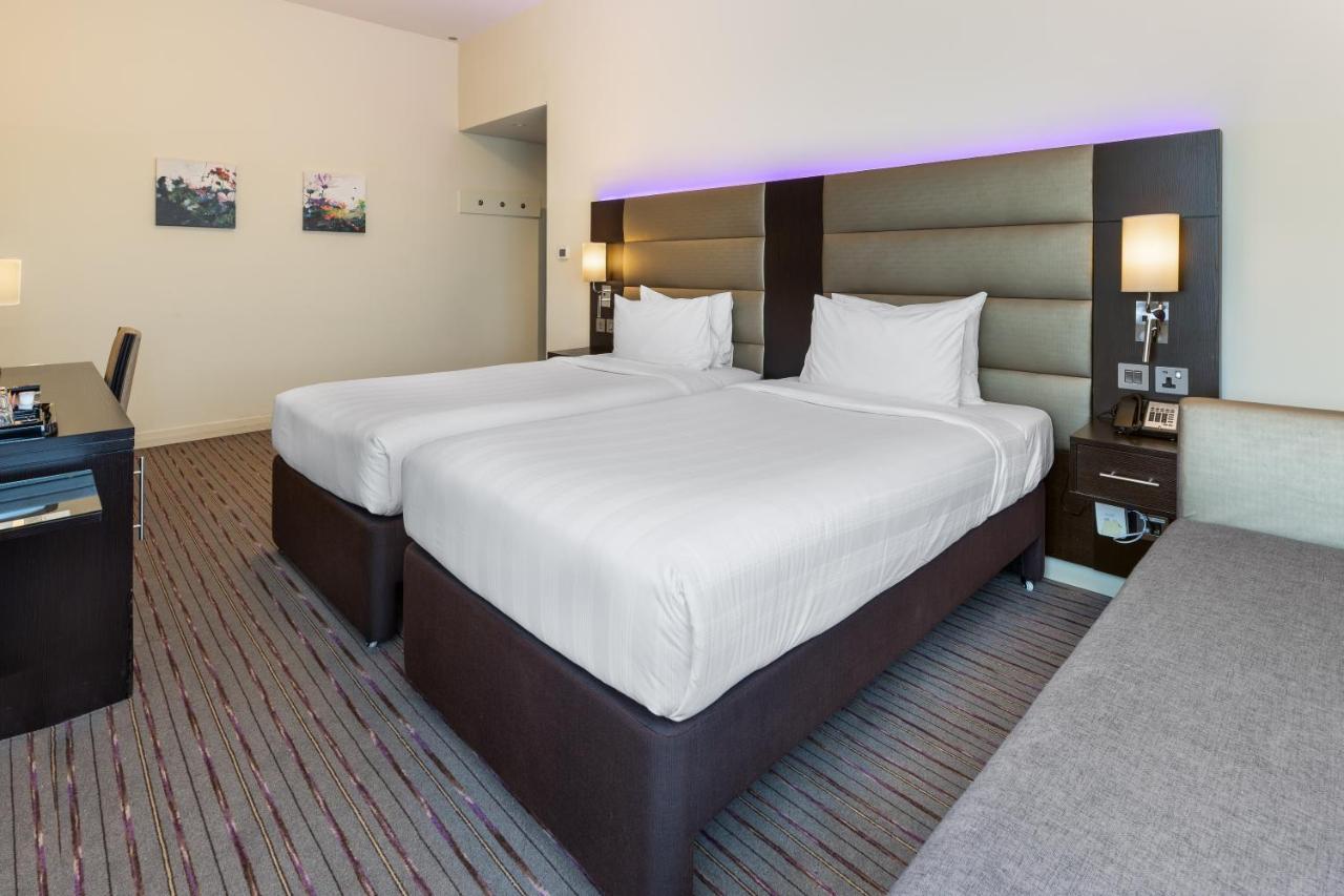 Premier Inn Dubai Ibn Battuta Mall Экстерьер фото