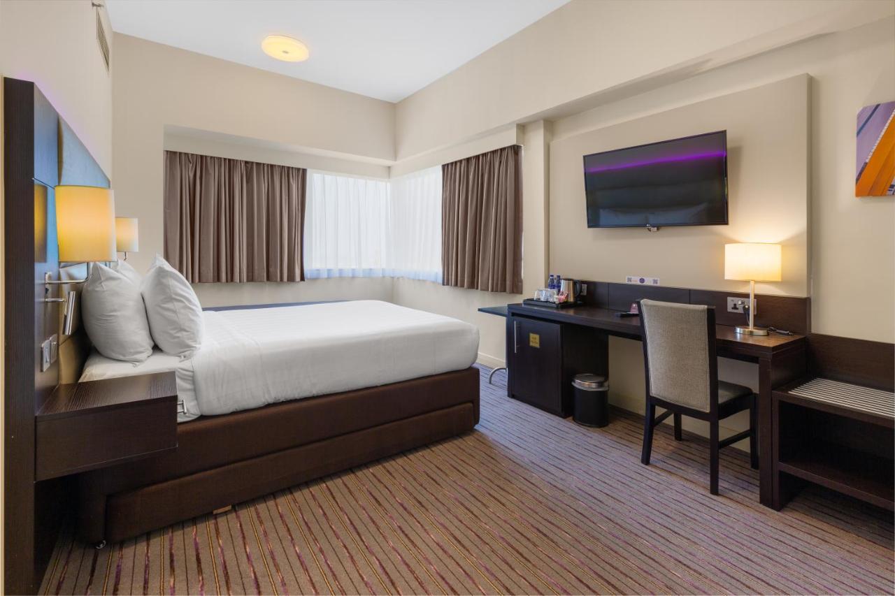 Premier Inn Dubai Ibn Battuta Mall Экстерьер фото