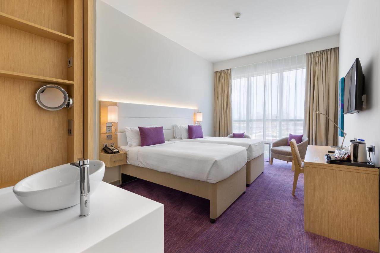 Premier Inn Dubai Ibn Battuta Mall Экстерьер фото