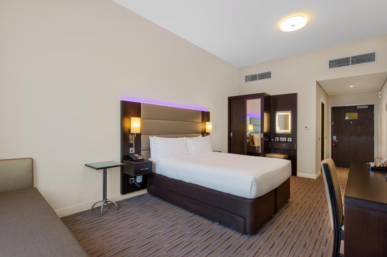 Premier Inn Dubai Ibn Battuta Mall Номер фото