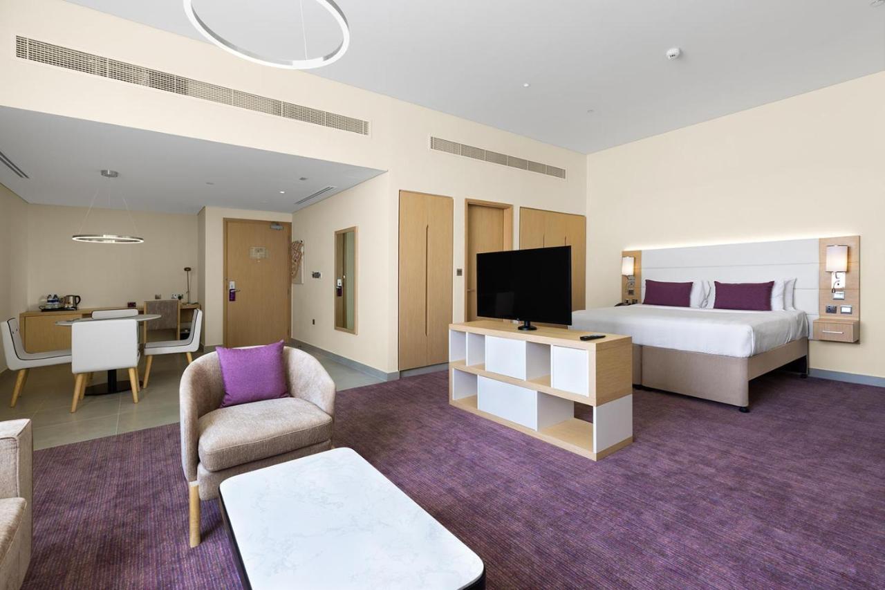 Premier Inn Dubai Ibn Battuta Mall Экстерьер фото