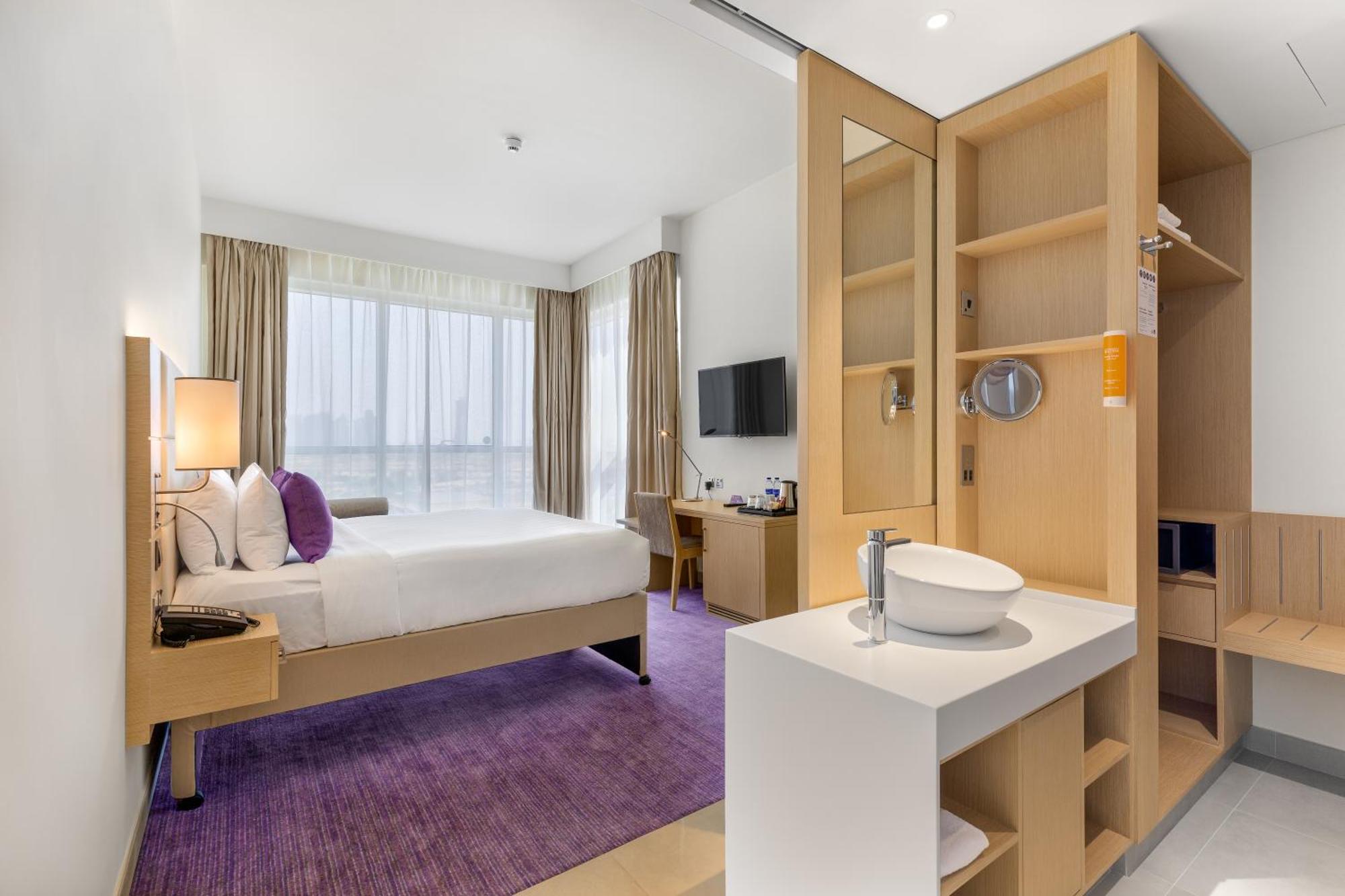 Premier Inn Dubai Ibn Battuta Mall Экстерьер фото